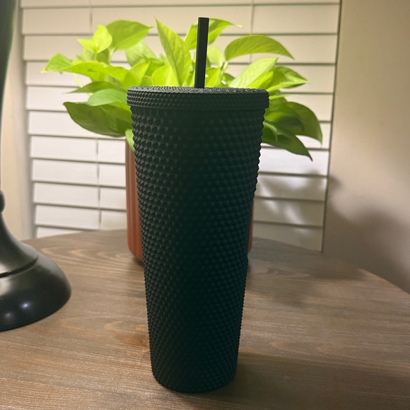 Starbucks Matte Black Tumbler Studded Venti 24 oz Cold Cup With Straw - Picture 5 of 8